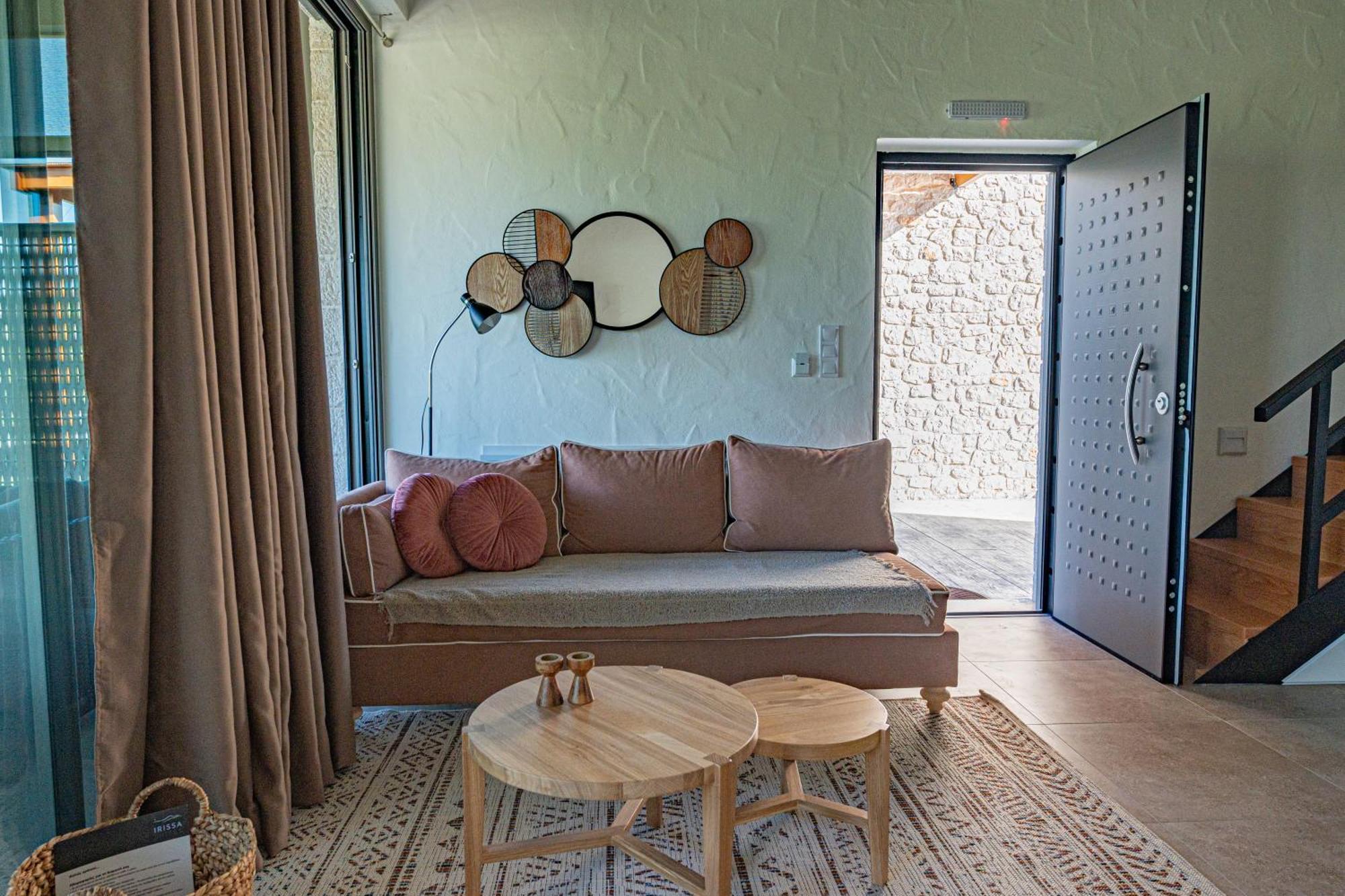 Irissa Suites Paralia Irion Экстерьер фото